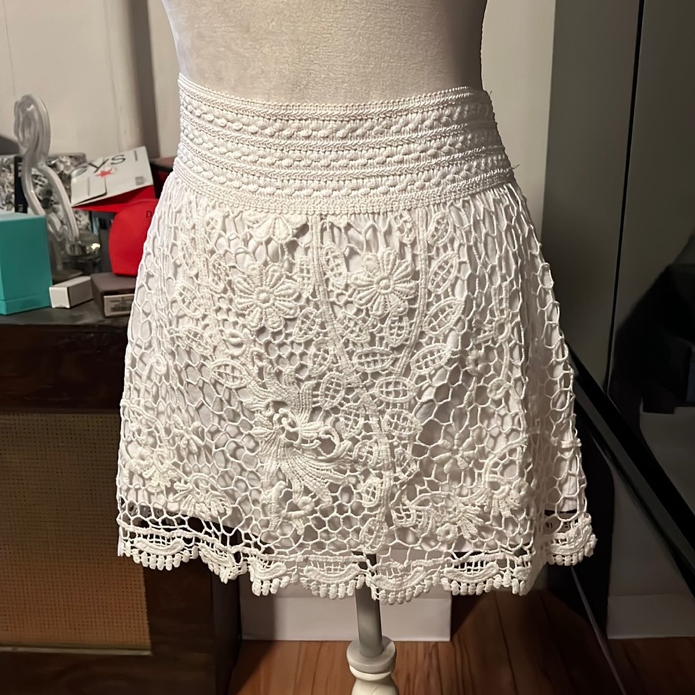 Topshop size 6 white crochet mini skirt - Picture 1 of 3